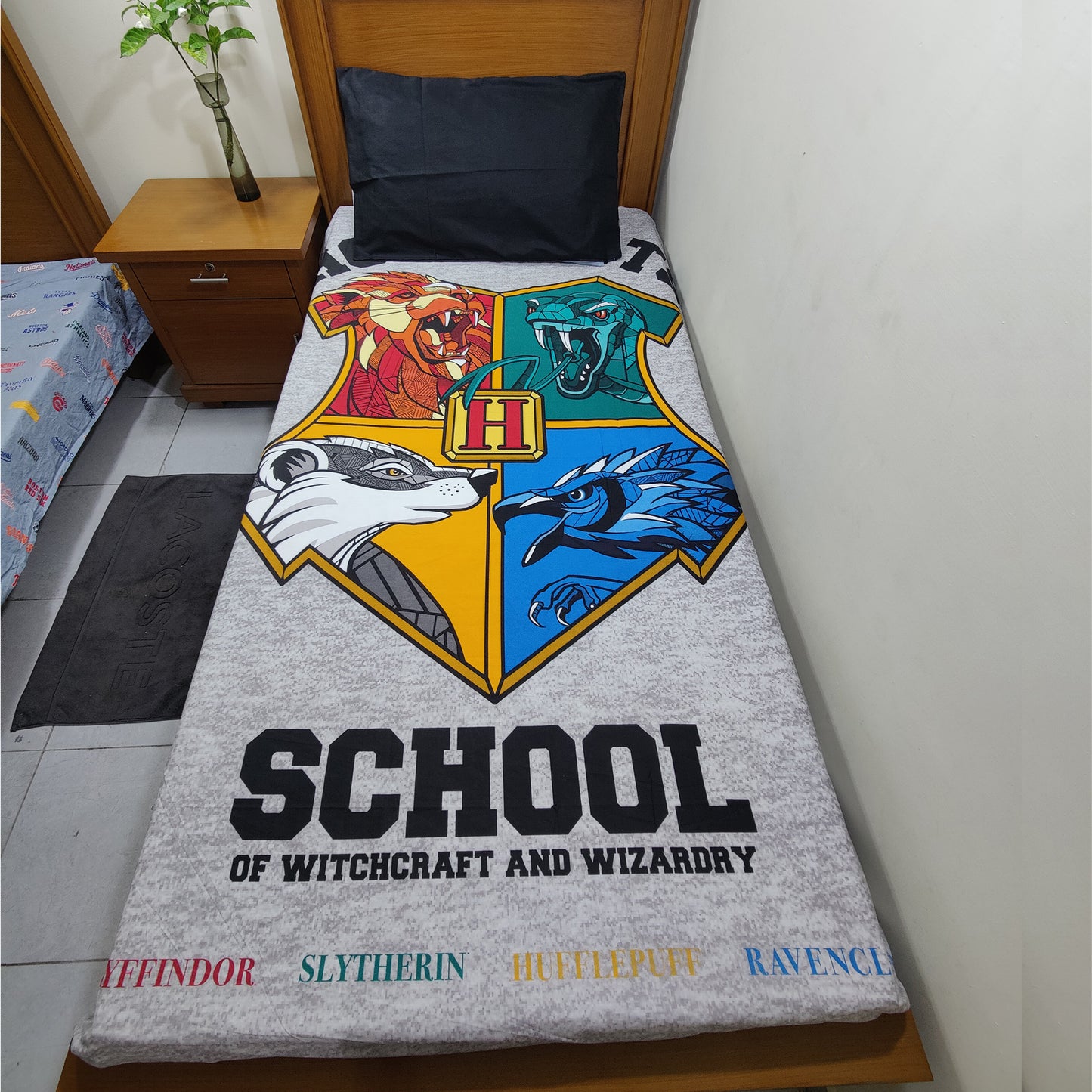 Howard School Kids Bedsheet E7