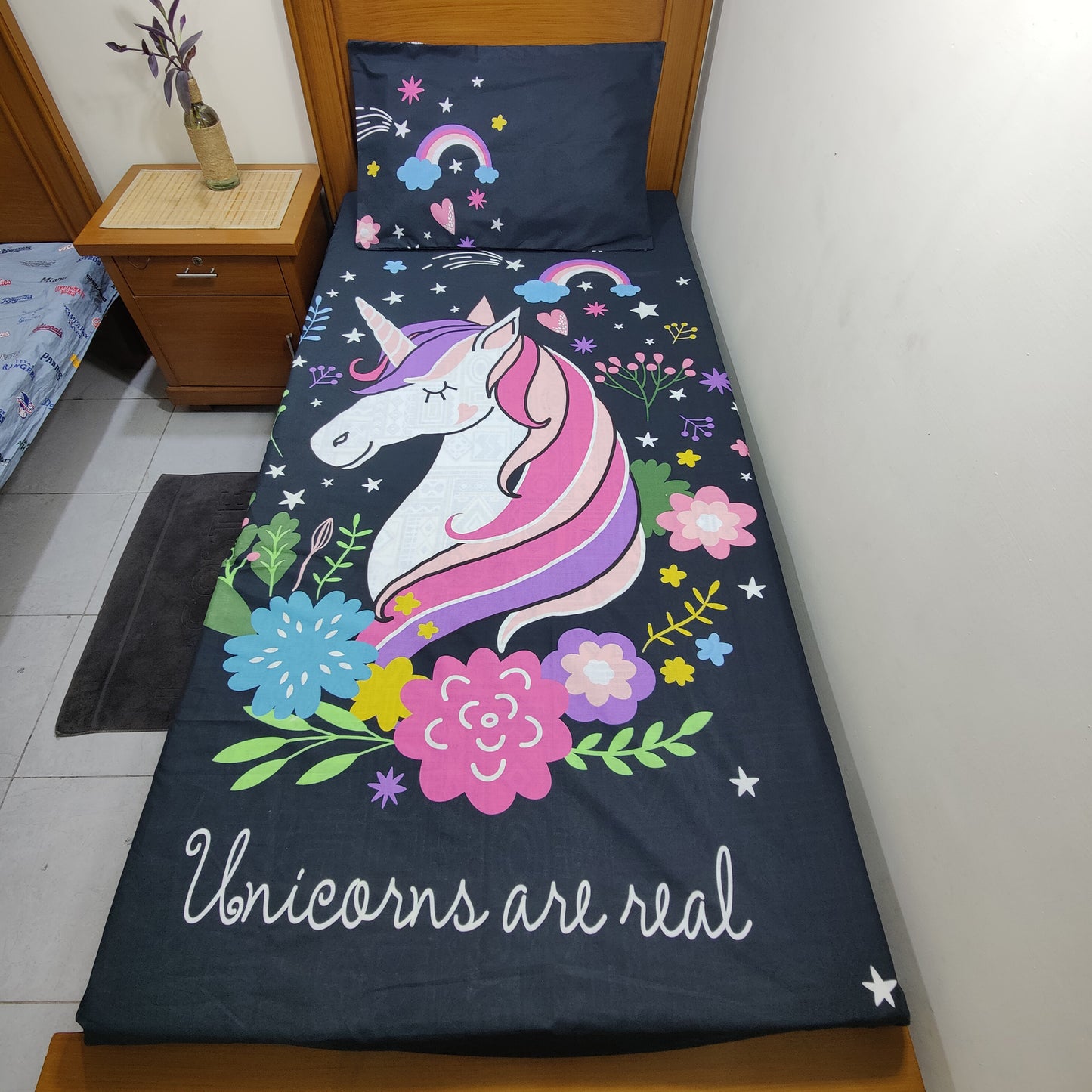 Black Base Unicorn Glow In Dark Bedsheets G03
