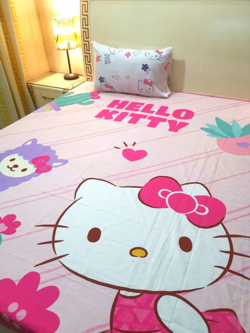 HELLO KITTY COMFORTER SET