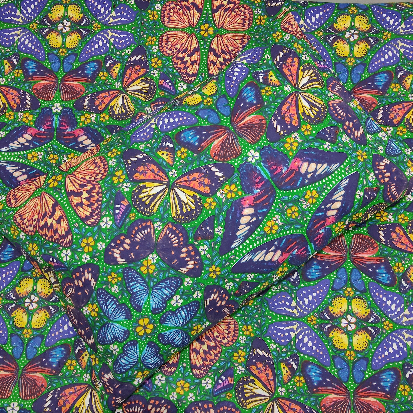 Butterflies Floral Green Bedsheet-Percale