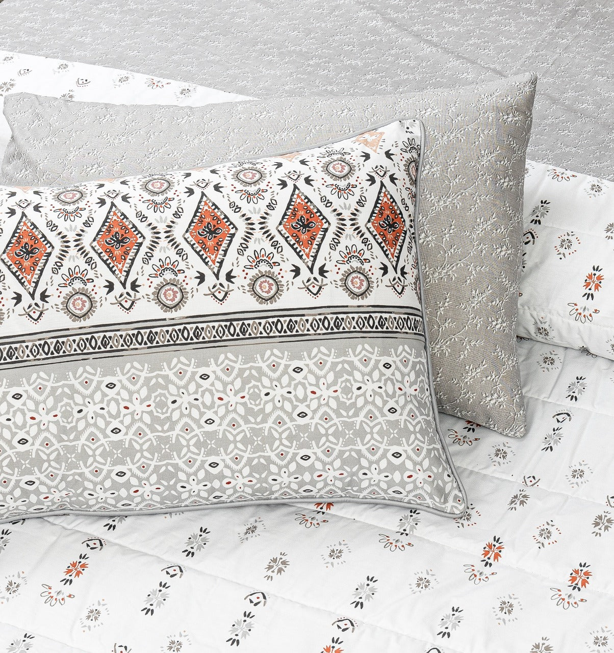 8 PIECE COMFORTER SET 2000