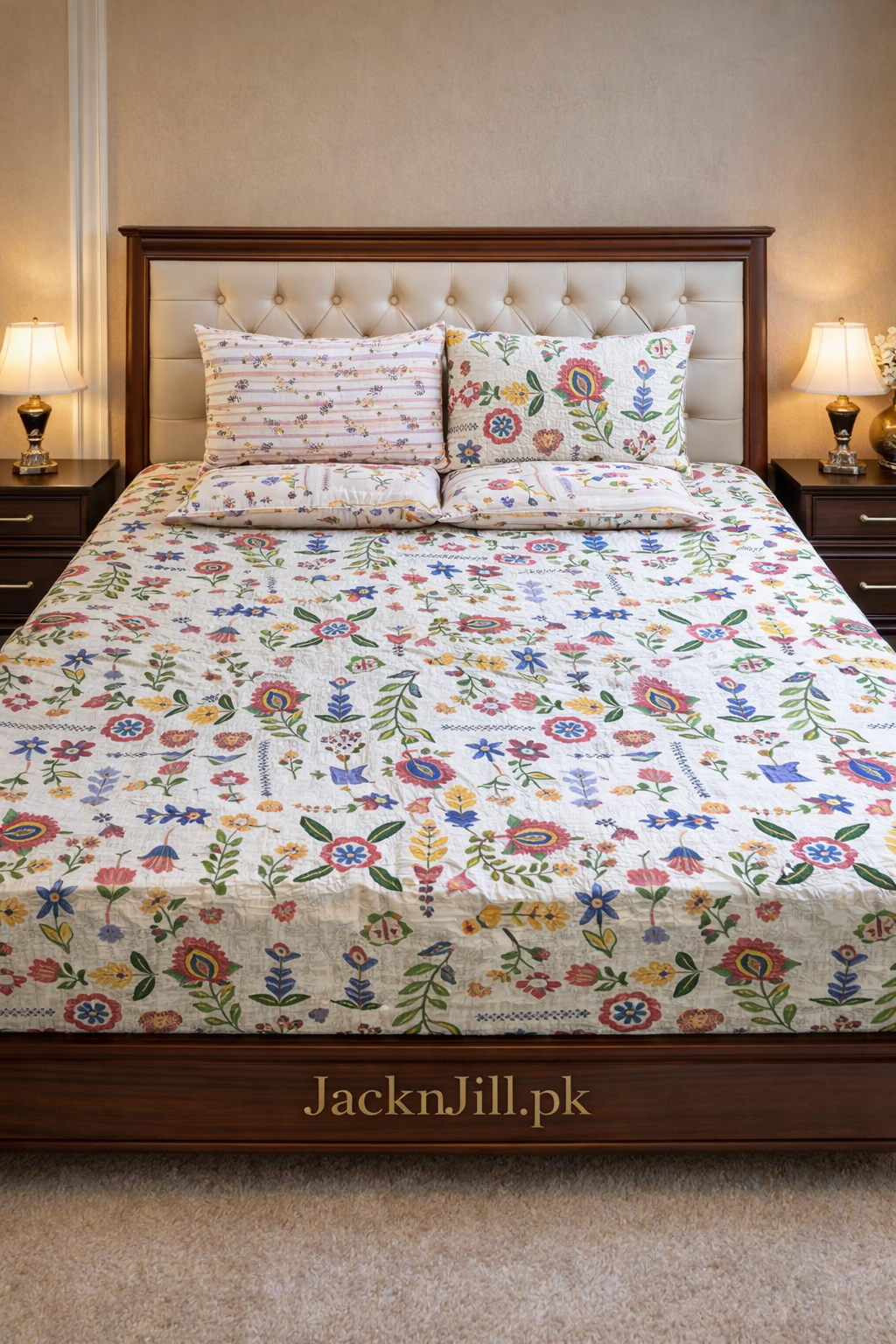 Traditional Floral Luxurios Bedsheet Set 06
